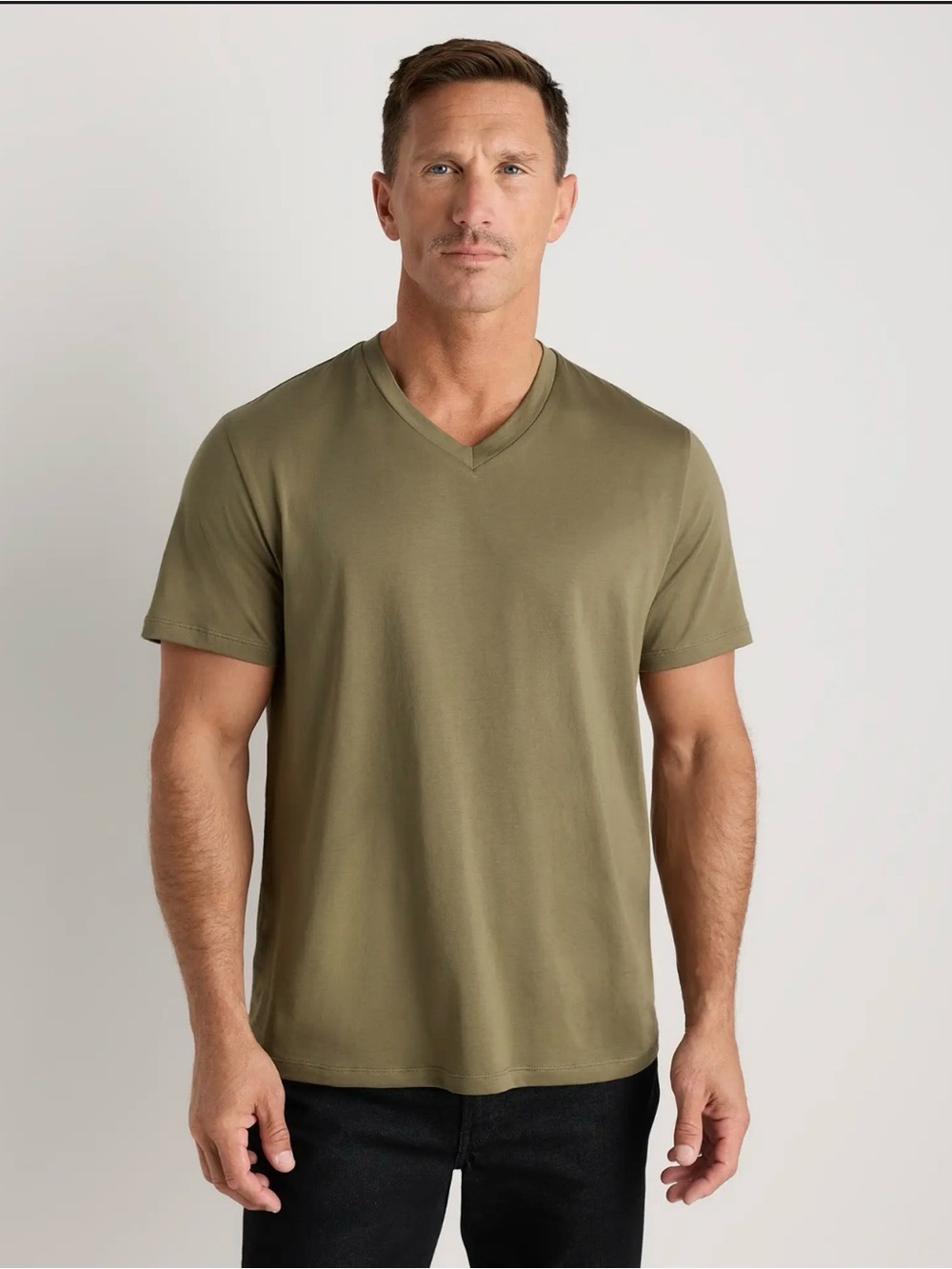 NWT - QUINCE MEN’S 100% PIMA COTTON LUXE TOUCH V NECK TEE - XXL